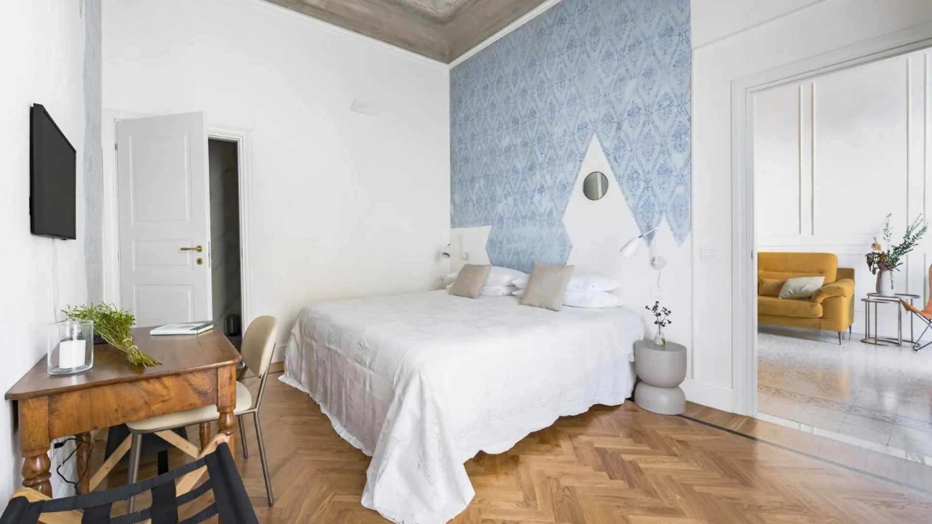 Apartments Florence - Frescoes Elegance