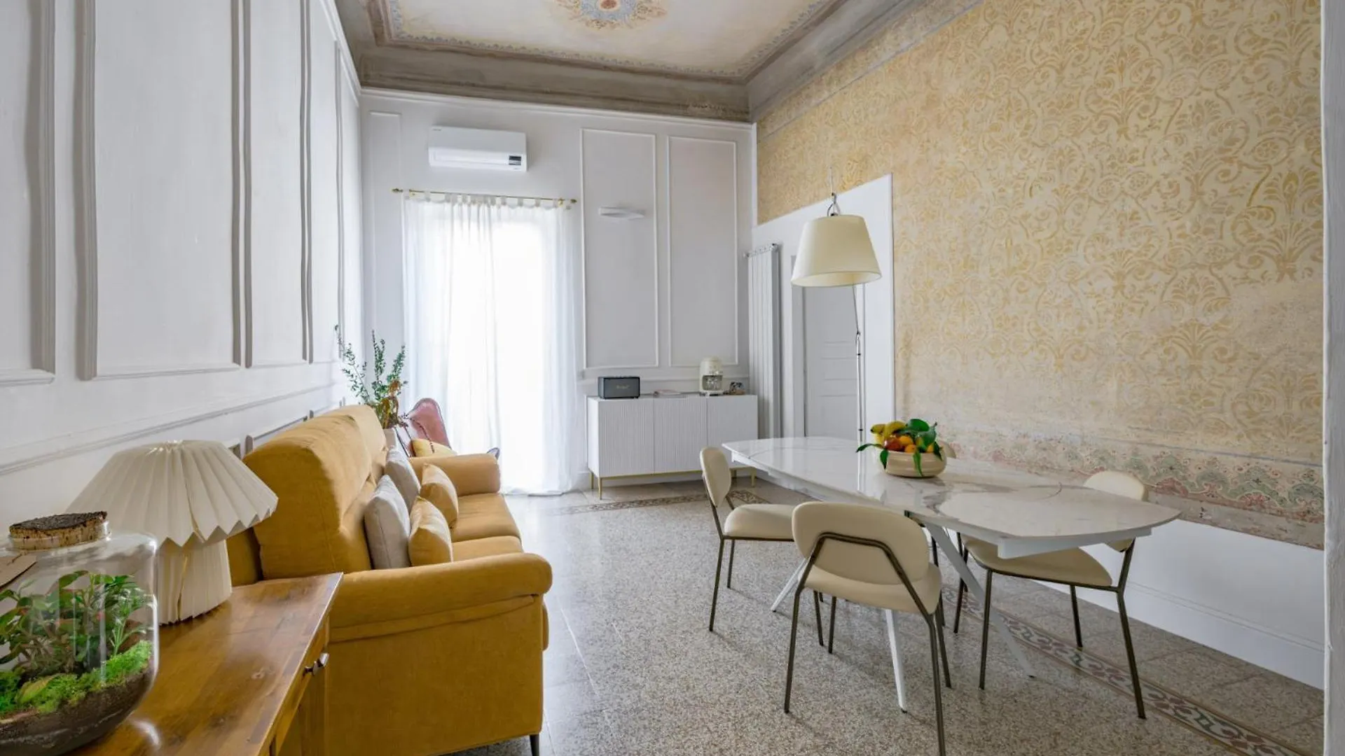 Apartments Florence - Frescoes Elegance