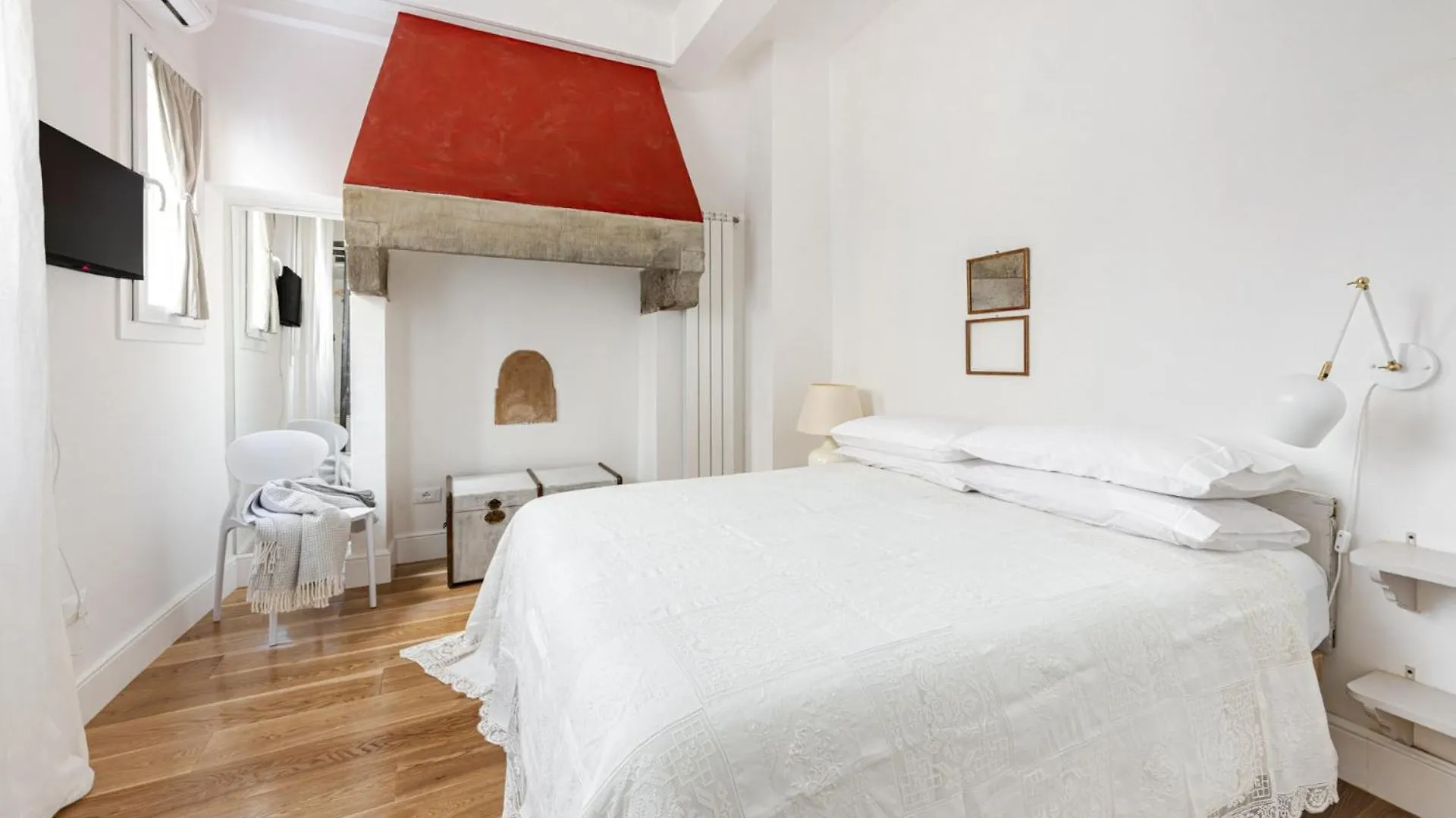 Apartments Florence - Frescoes Elegance
