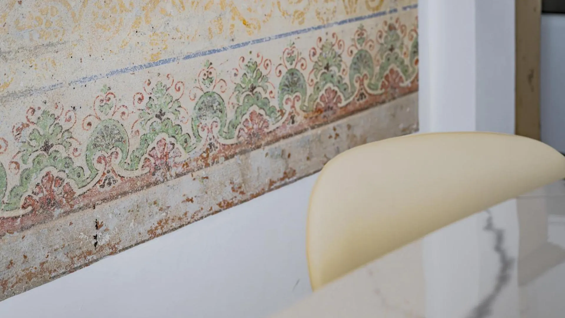Apartments Florence - Frescoes Elegance Italy